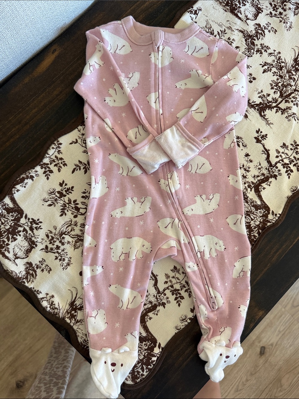 Old Navy Pink Polar Bear Print Zip-Up Footed One-Piece for Babies